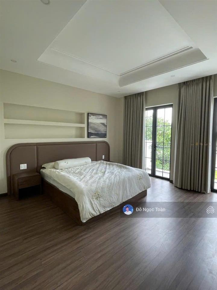 Cho thuê biệt thự full nội thất cao cấp tại vinhomes grand park