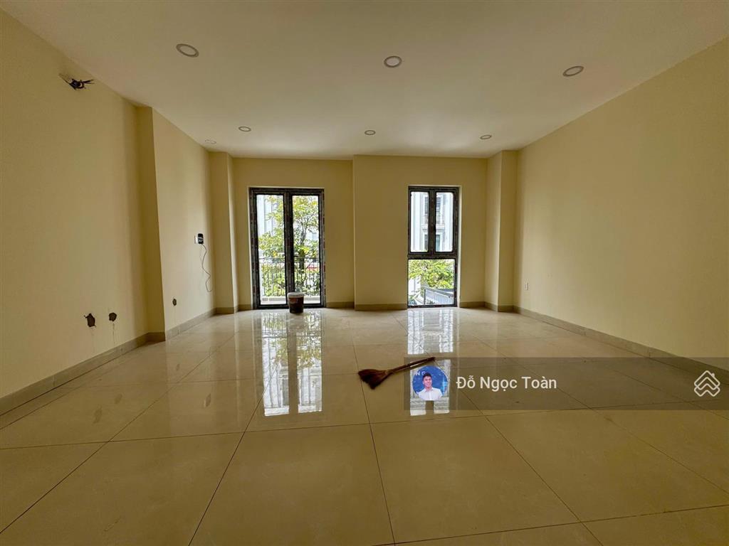 Cho thuê biệt thự hoàn thiện 200m² tại vinhomes q9. giá chỉ 35tr/tháng
