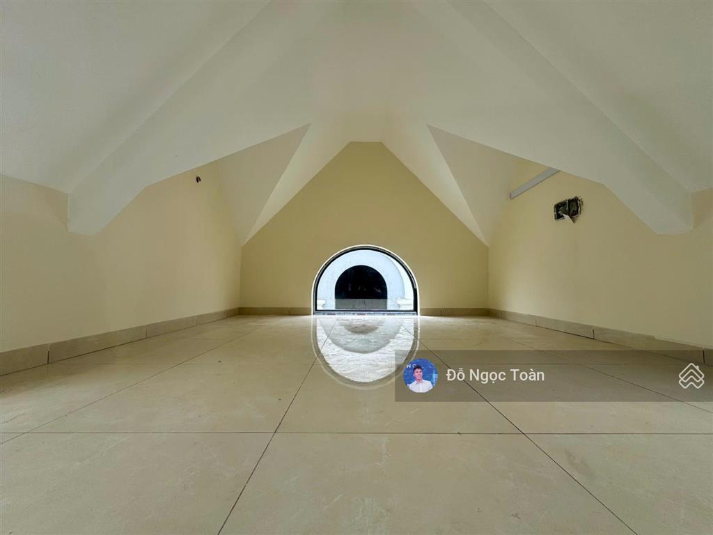 Cho thuê biệt thự hoàn thiện 200m² tại vinhomes q9. giá chỉ 35tr/tháng