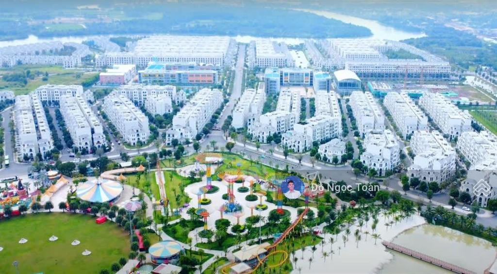 Em nắm tất cả mb cho thuê tại vinhomes quận 9  ở gia đình, ngân hàng, giáo dục, f&b, vp công ty,..