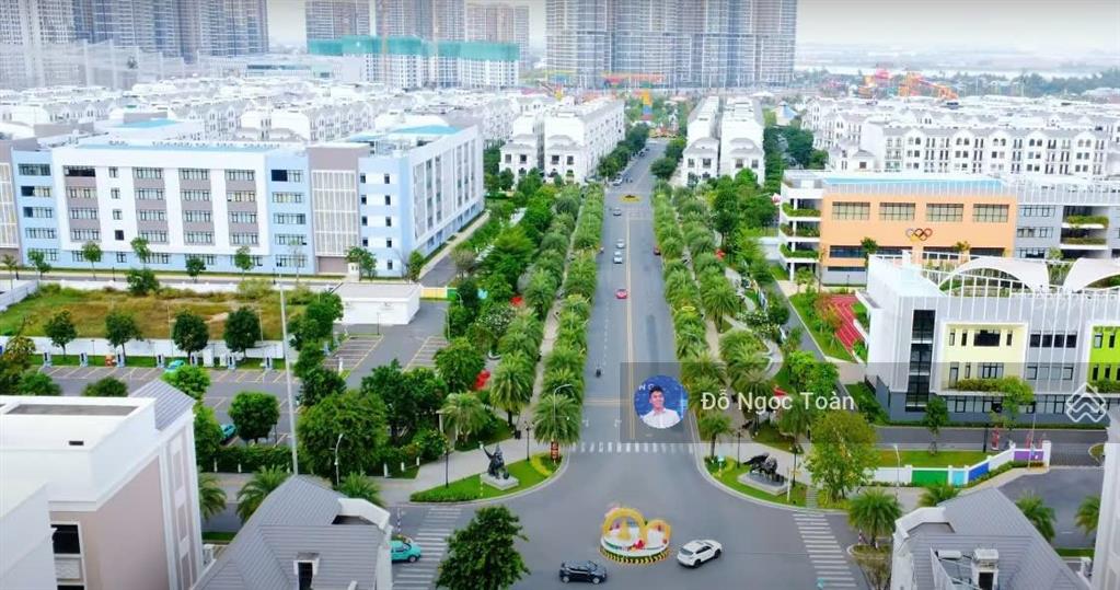 Em nắm tất cả mb cho thuê tại vinhomes quận 9  ở gia đình, ngân hàng, giáo dục, f&b, vp công ty,..