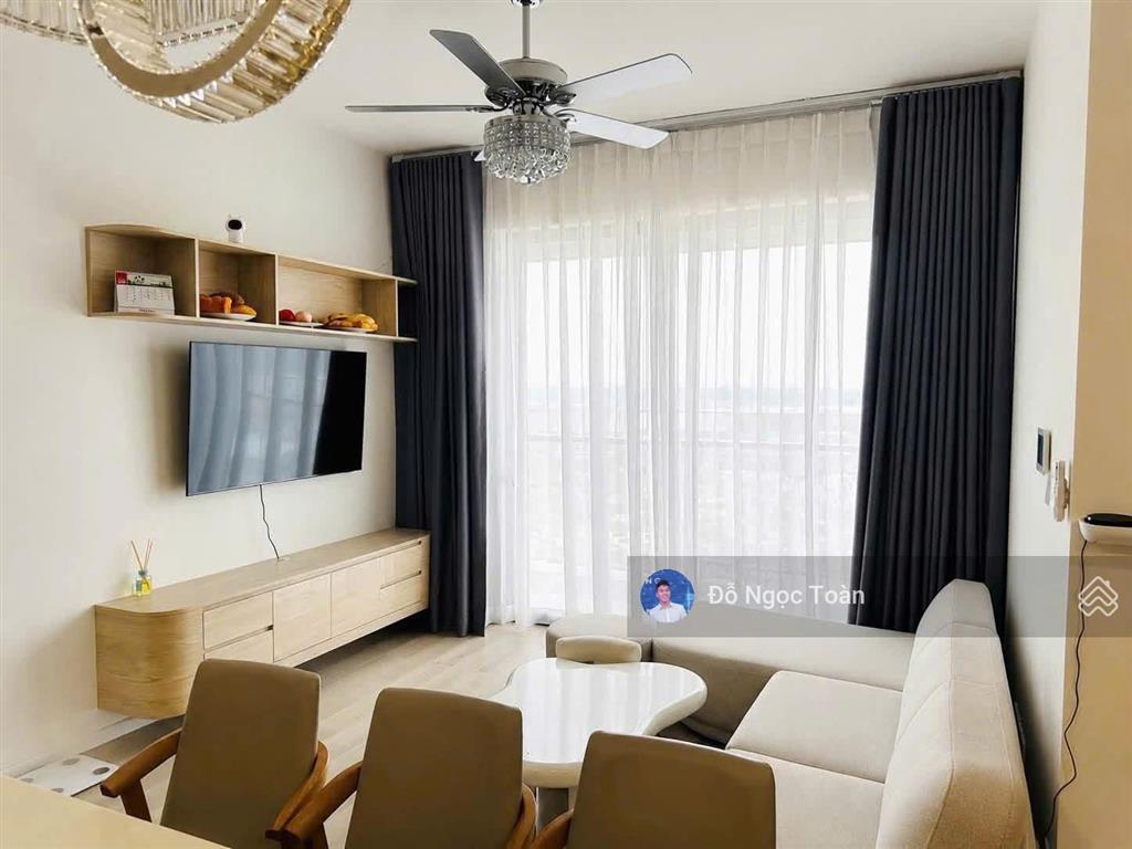 Siêu phẩm! cho thuê 3pn masteri centre point  full nt cao cấp  view cv 36ha tuyệt đẹp  25tr/thág