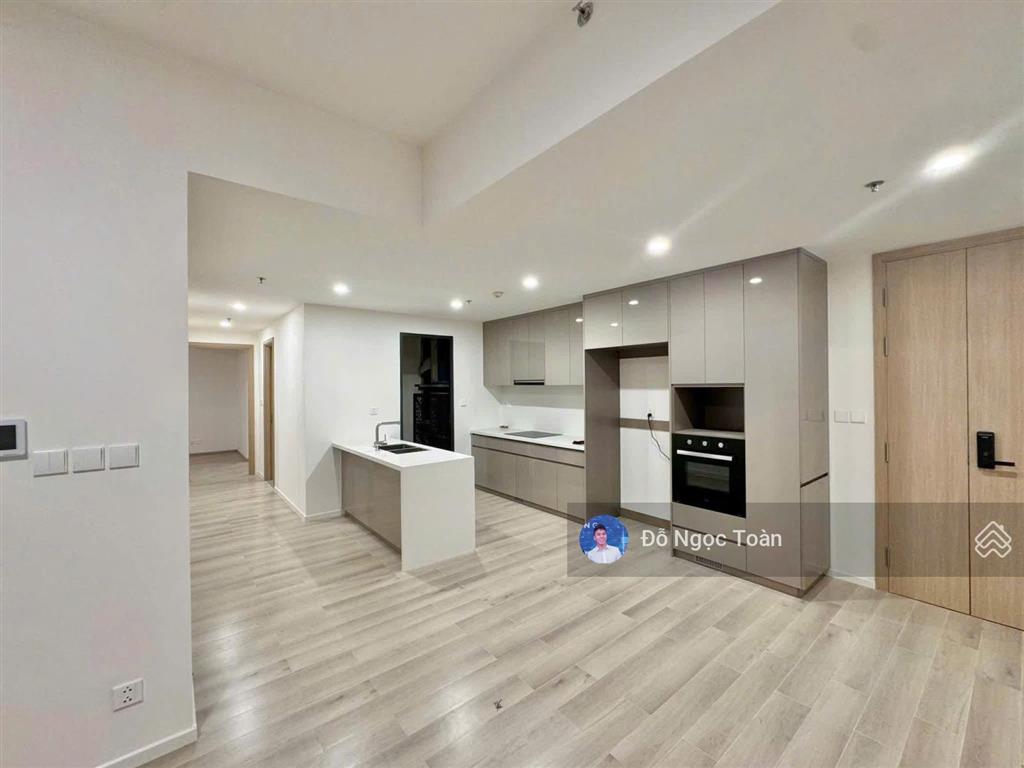 Hot! cho thuê 3pn masteri centre point  bếp rèm  15tr/tháng