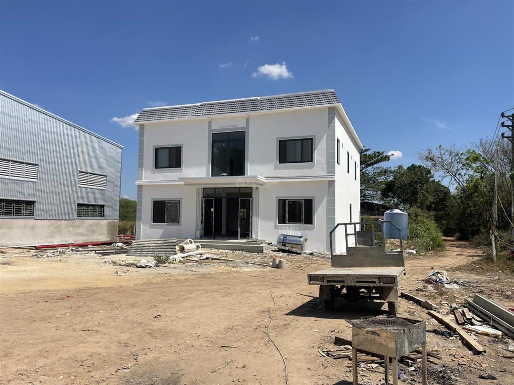 Xưởng mới xây dựng dầu tiếng bình dương giấy tờ đầy đủ. 4000m2 vp 200m2 sx nhiều ngành nghề