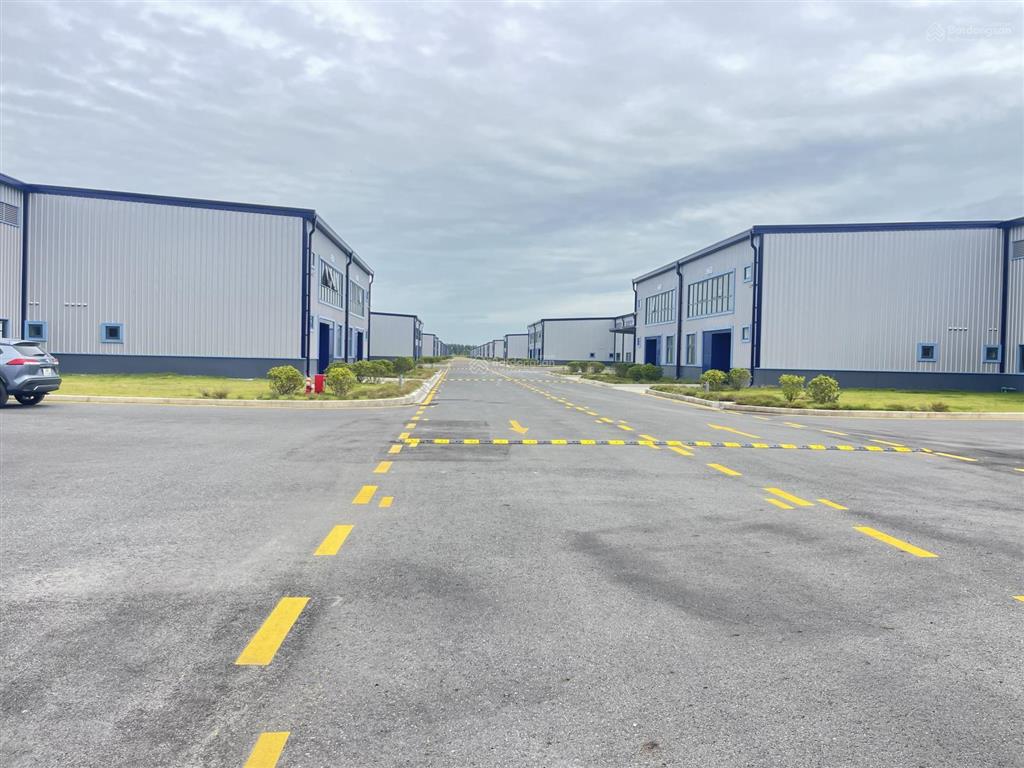 Xưởng trong kcn bàu bàng 20000m cho thuê lẻ 10000m2 giấy tờ đầy đủ hỗ trợ người nước ngoài đứng tên