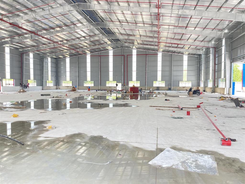 Xưởng trong kcn bình dương 6600m2, vp 600m2. xưởng bàn giao ngay. người nước ngoài đứng tên