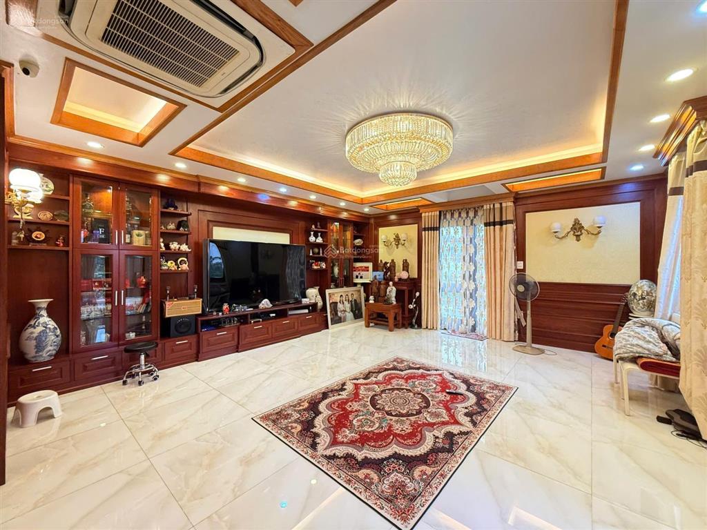 Căn biệt thự siêu phẩm lô góc lê hồng phong cần cho thuê giá tốt