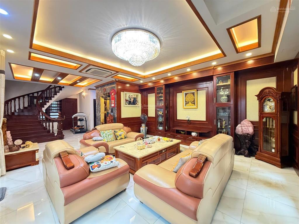 Căn biệt thự siêu phẩm lô góc lê hồng phong cần cho thuê giá tốt