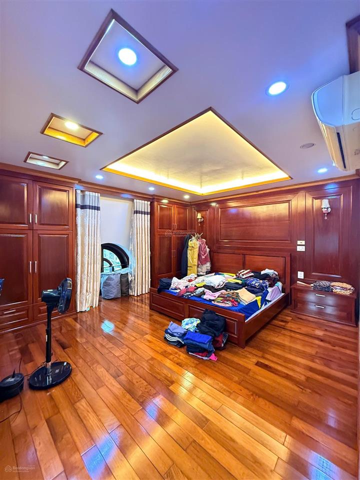 Căn biệt thự siêu phẩm lô góc lê hồng phong cần cho thuê giá tốt
