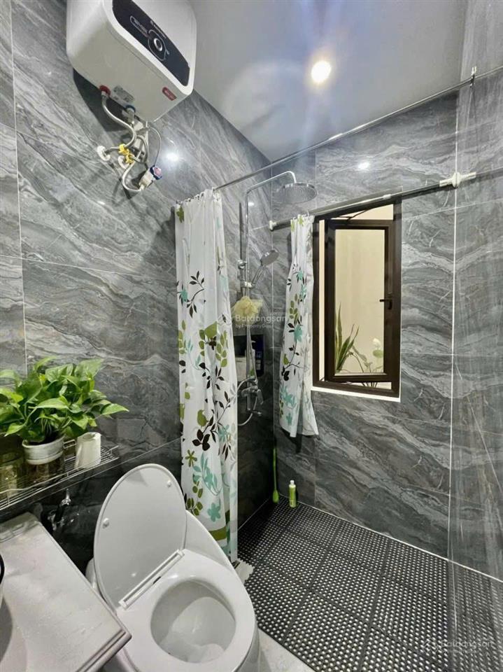 Cho thuê nhà riêng siêu đẹp khu tái định cư chợ hoa quả ngay gần vin imperia