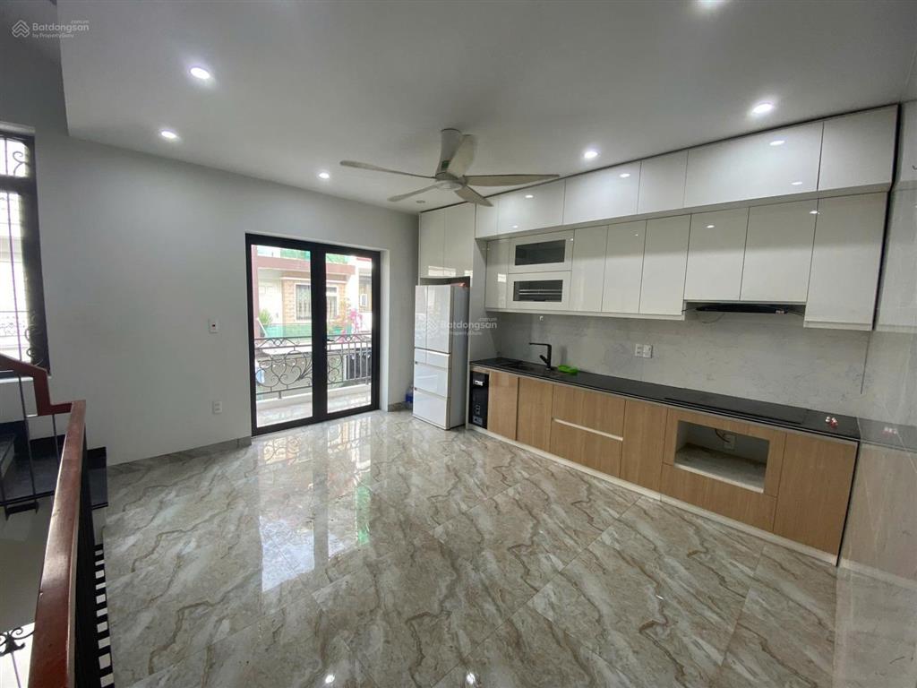 Cho thuê nhà riêng siêu đẹp khu tái định cư chợ hoa quả ngay gần vin imperia