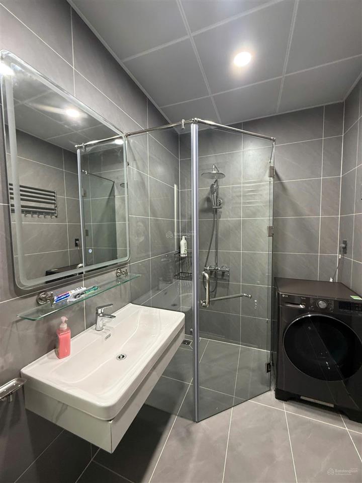 Căn hộ siêu đẹp phân khu hoàng gia full đồ giá cực rẻ
