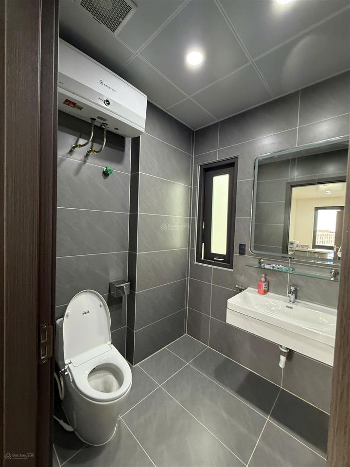 Căn hộ siêu đẹp phân khu hoàng gia full đồ giá cực rẻ