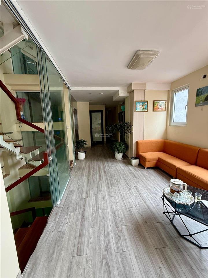 Bán gấp tòa văn phòng 9 tầng  có hầm khai thác vp ổn định  giáp đống đa  dt 110m2  chỉ 35.8 tỷ