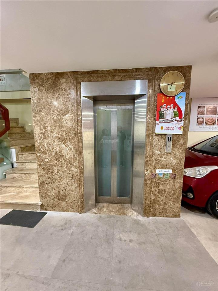 Bán gấp tòa văn phòng 9 tầng  có hầm khai thác vp ổn định  giáp đống đa  dt 110m2  chỉ 35.8 tỷ