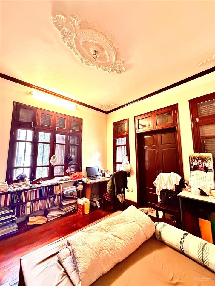 Bán nhà phân lô quân đội dt105m2  mt5m  5 tầng phố lê trọng tấn  giá 360tr/m2. ô tô, phân lô kd.