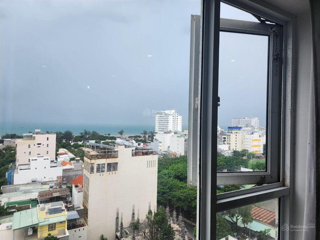 Chung cư osc land, cho thuê căn góc 1 phòng ngủ, cách biển bãi sau 300m. giá 5.5 tr