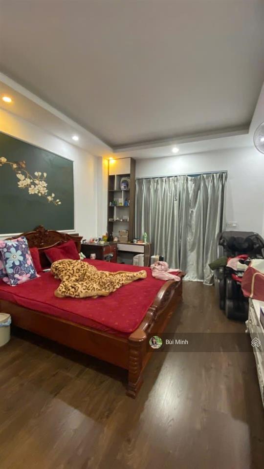 Bán nhà phố ngọc thuỵ gara ô tô ngõ thông gần công viên 40m 6 tầng thang máy giá hơn 12 đồng