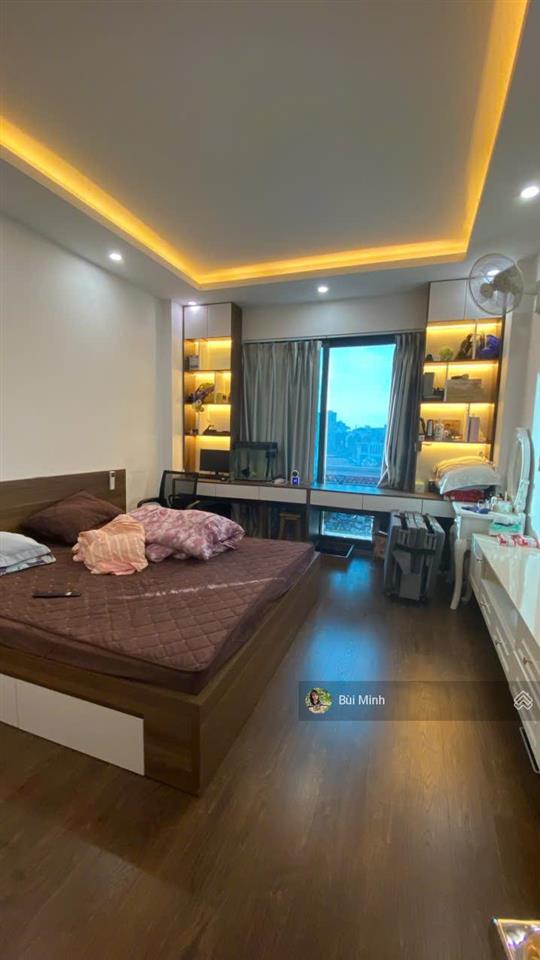 Bán nhà phố ngọc thuỵ gara ô tô ngõ thông gần công viên 40m 6 tầng thang máy giá hơn 12 đồng