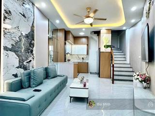 Cho thuê nhà mới nguyên căn phố ngọc lâm full đồ 3 ngủ