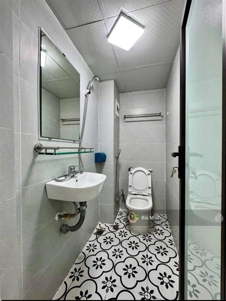 Cho thuê nhà mới nguyên căn phố ngọc lâm full đồ 3 ngủ