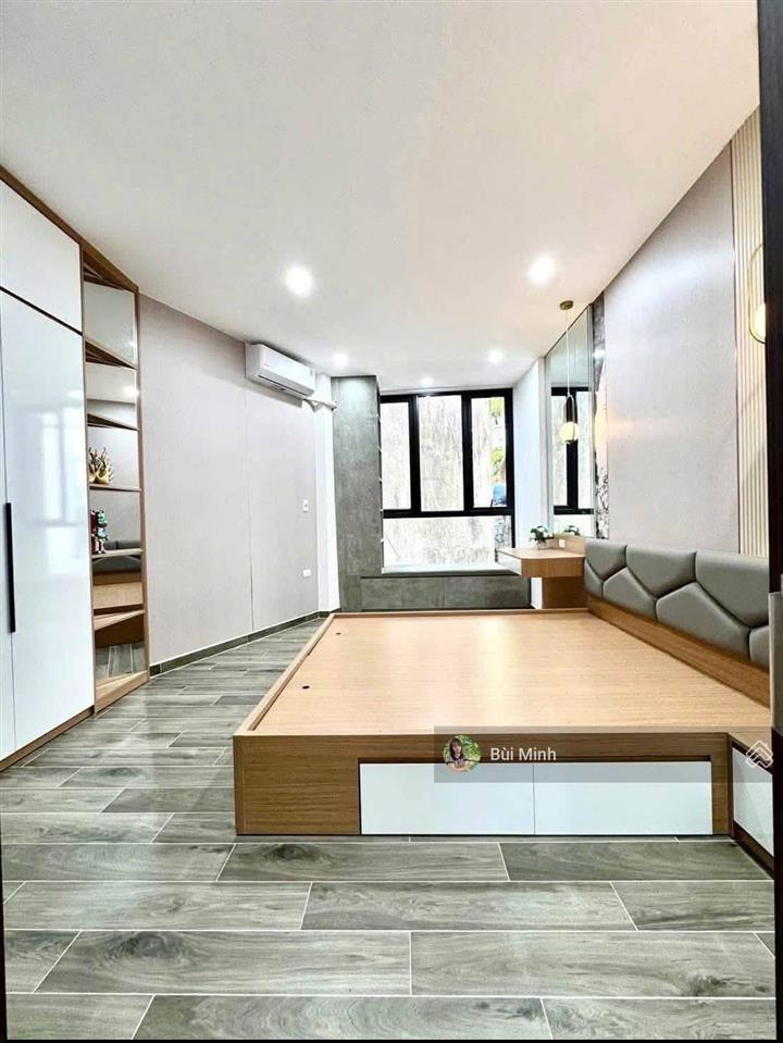 Cho thuê nhà mới nguyên căn phố ngọc lâm full đồ 3 ngủ