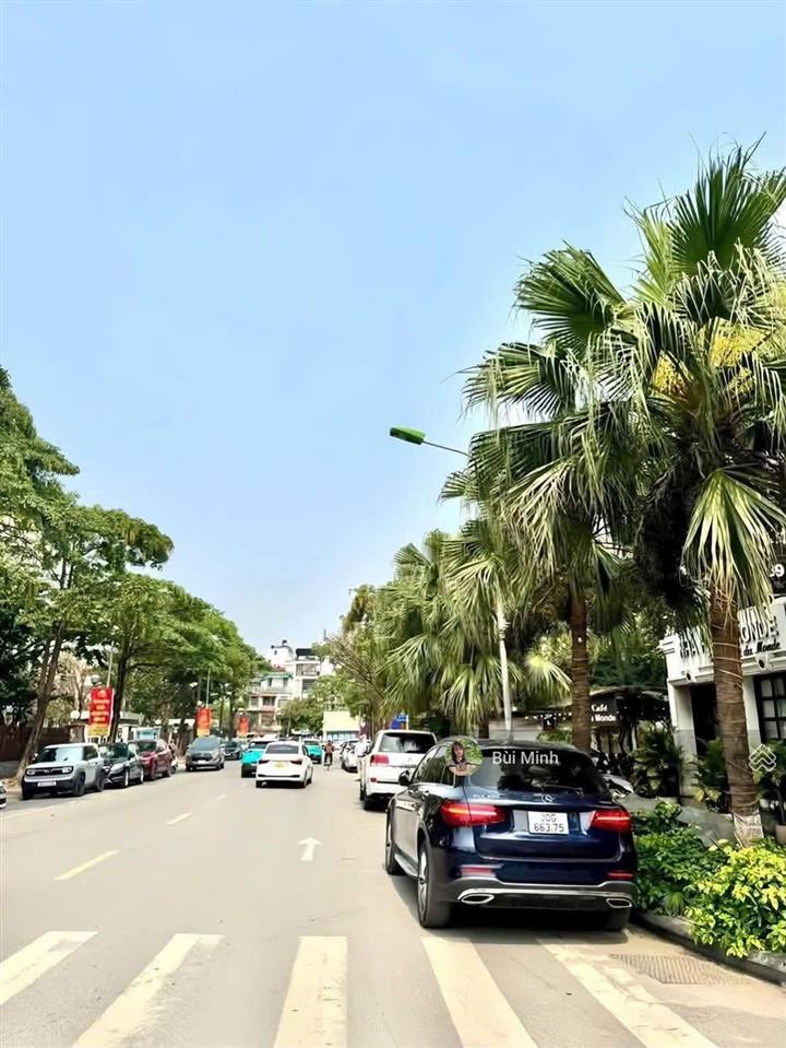 Cho thuê nhà nguyên căn full đồ nguyễn sơn ô tô đỗ cửa