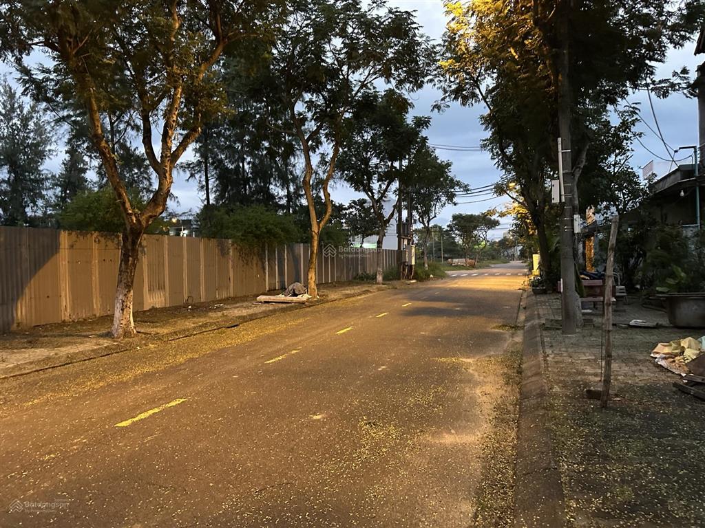 Cần bán đường 7m5 khu tân trà giá 49tr/m2 tương đương đường 5m5, lô đất đối diện công viên gần sông