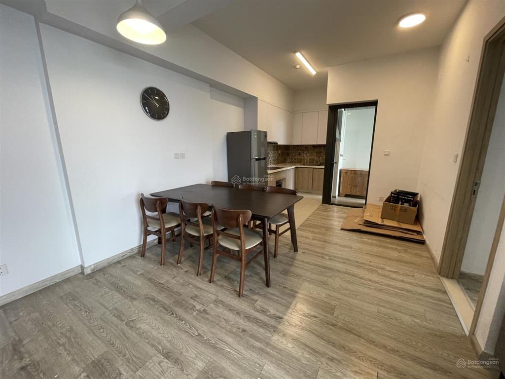 Bán căn hộ cc 2pn 2wc( dt 72m) toà lake1. nhà đủ nội thất. giá bán 5,450 bp. a/c  0964 109 ***