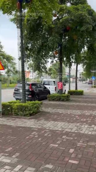 Bán biệt thự garden city long biên 264m2 tổng dt 300m2 sân vườn đẹp full nội thất