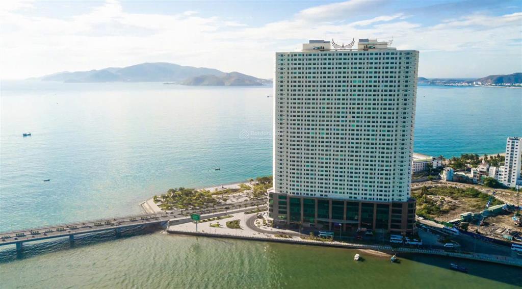 Bán căn 2pn vị trí giếng trời, trục số 16, thuộc dự án mường thanh khánh hòa