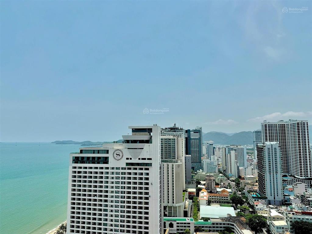 Hàng hiếm  một trong số ít căn 2pn đông nam, tòa nam goldcoast nha trang cần bán