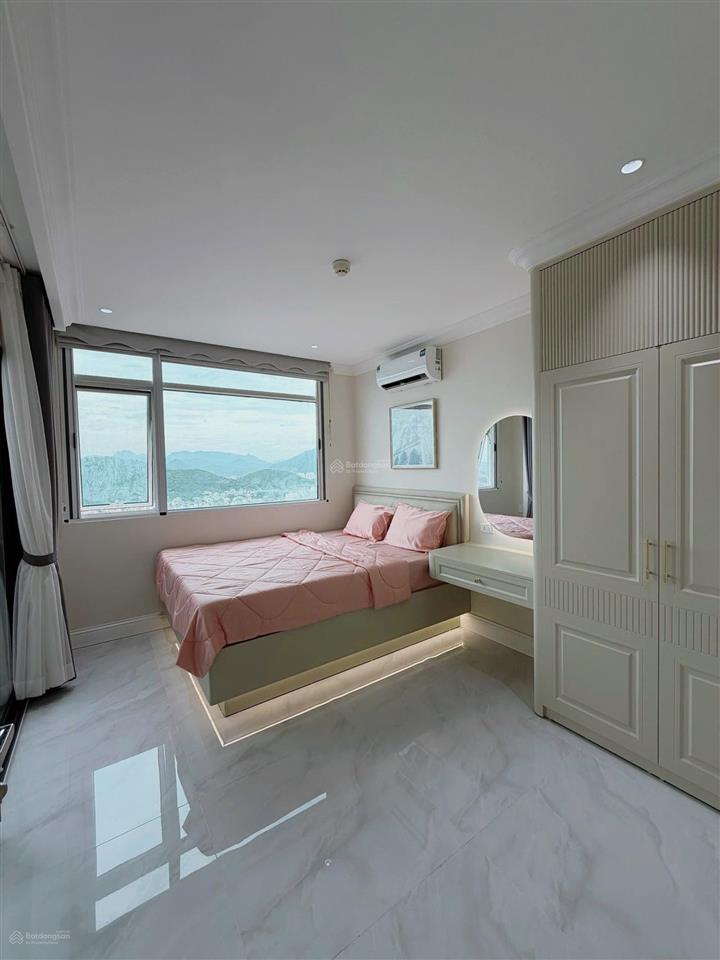 Bán căn hộ mới tinh ngay trước mặt biển tòa mường thanh khánh hòa