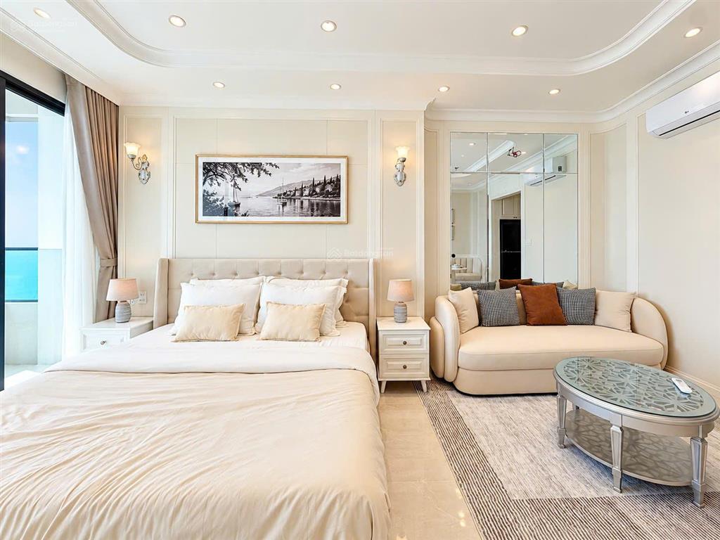 Bán căn hộ thiết kế riêng và hiếm có  view đẹp nhìn ra vịnh biển nha trang
