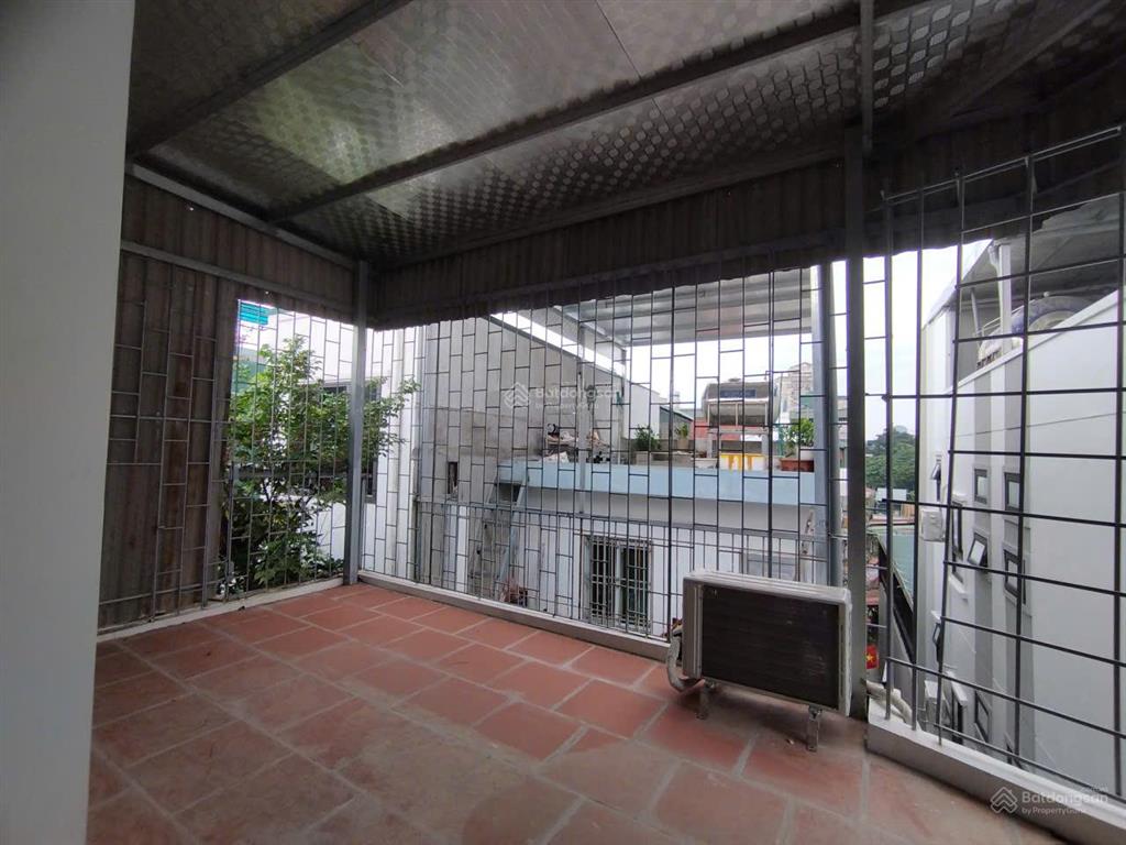 Cho thuê nhà nguyên căn định công, gần phố, gần vành đai 2.5, 35m2 x 5 tầng 4 p ngủ, 10 triệu/tháng