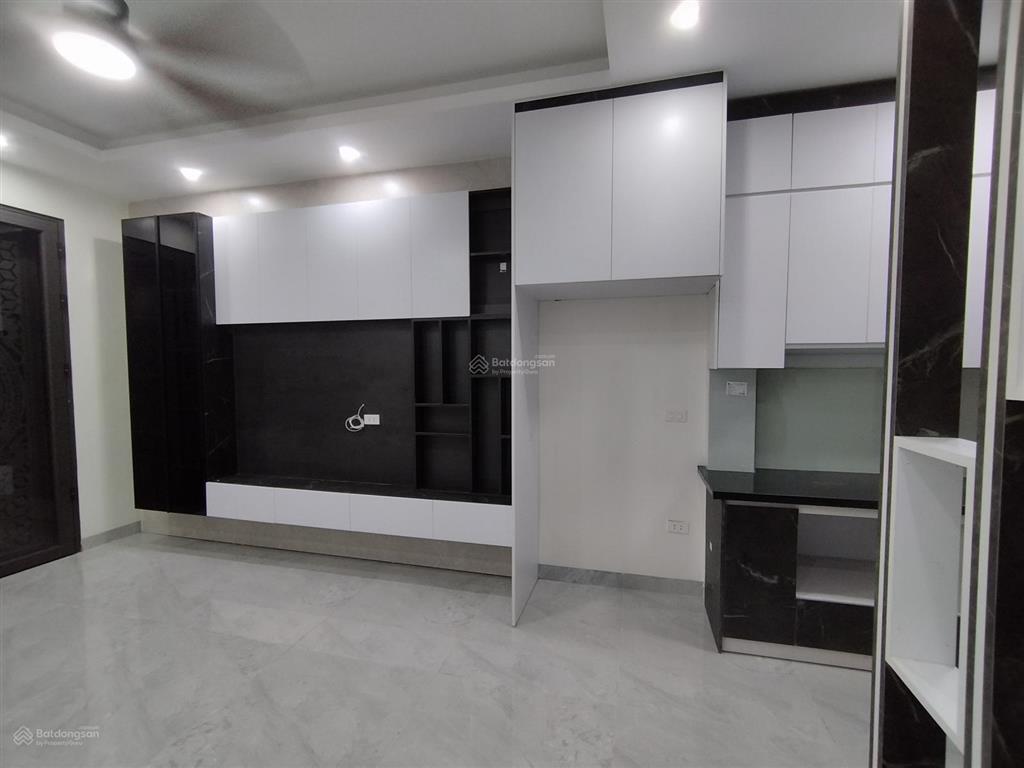 Chính chủ bán nhà dương văn bé, nhà đẹp, 30mx5 tầng, 8.2 tỷ,  0943 282 ***