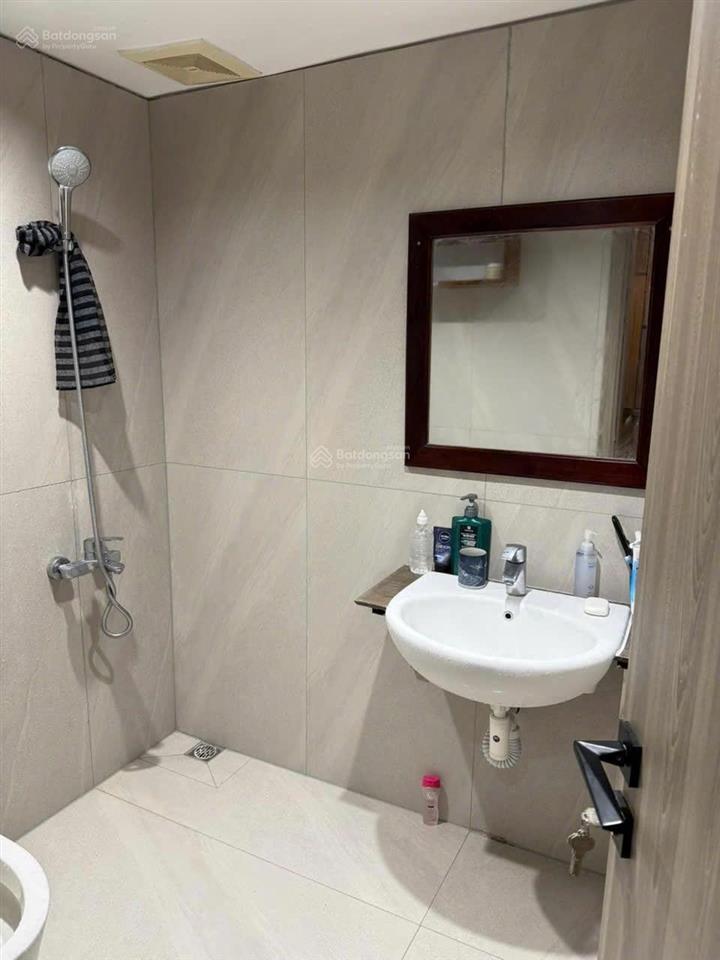 Bán ch 2 phòng ngủ tầng trung tại thành phố giao lưu, đẹp xinh giá tốt,  0934 439 ***