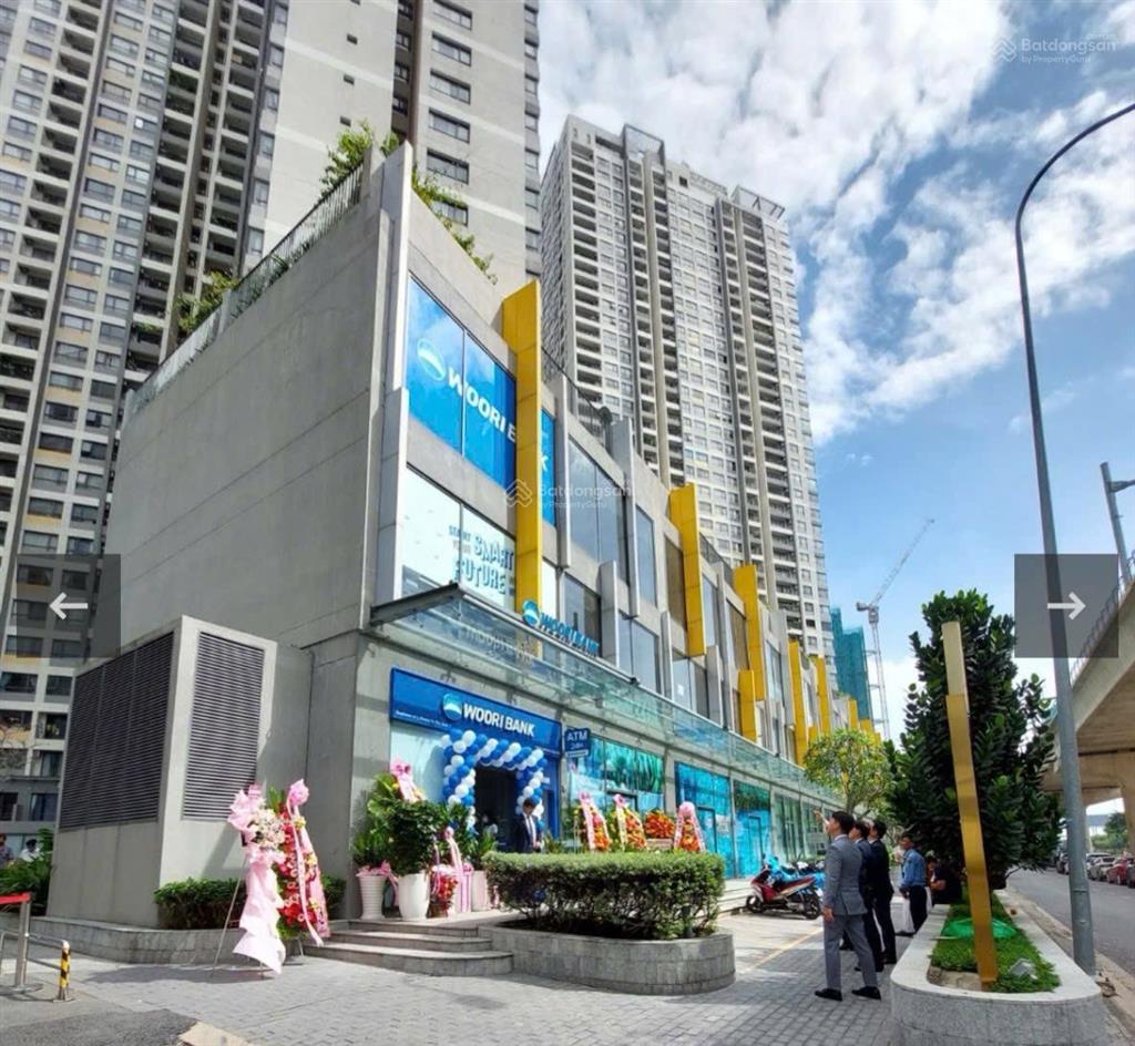Cần bán gấp shophouse ngay thảo điền  mt xa lộ hà nội, 3 tầng có sổ, giá 23,5 tỷ,  0986 932 ***