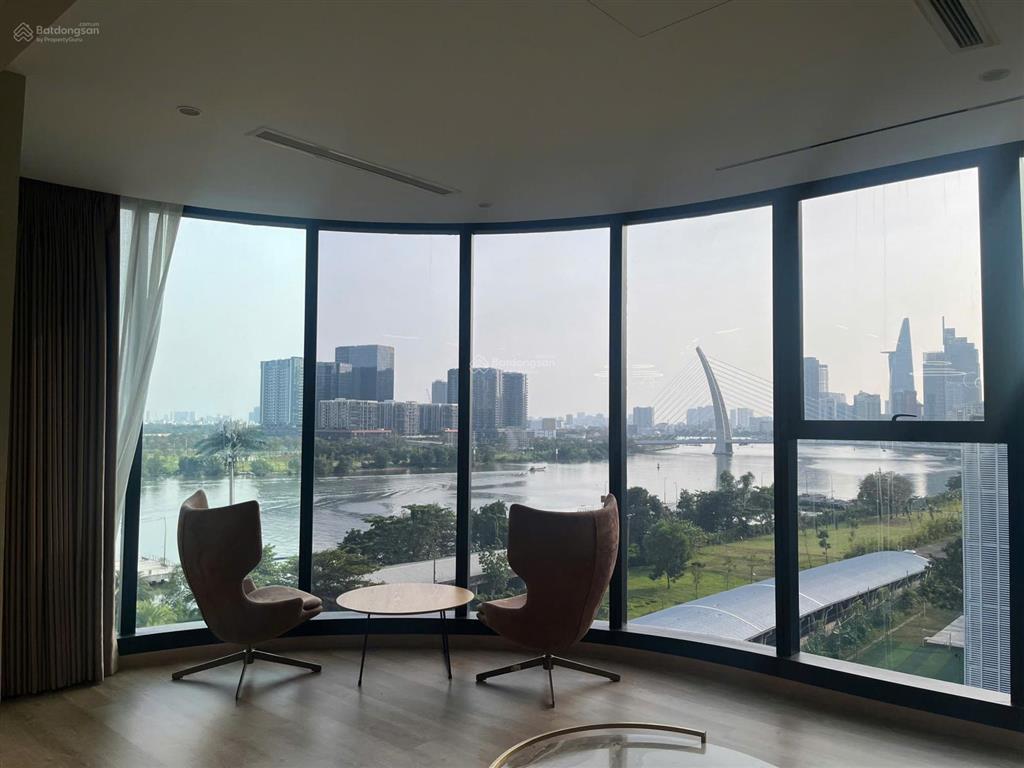 Bán gấp căn hộ bason vòng cung, view sông 3pn, dt 121m2,  0986 932 *** ngọc an