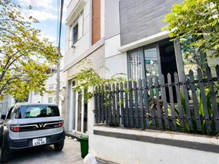 Nhà đẹp gần nguyễn thị định giá 5 tỷ đồng