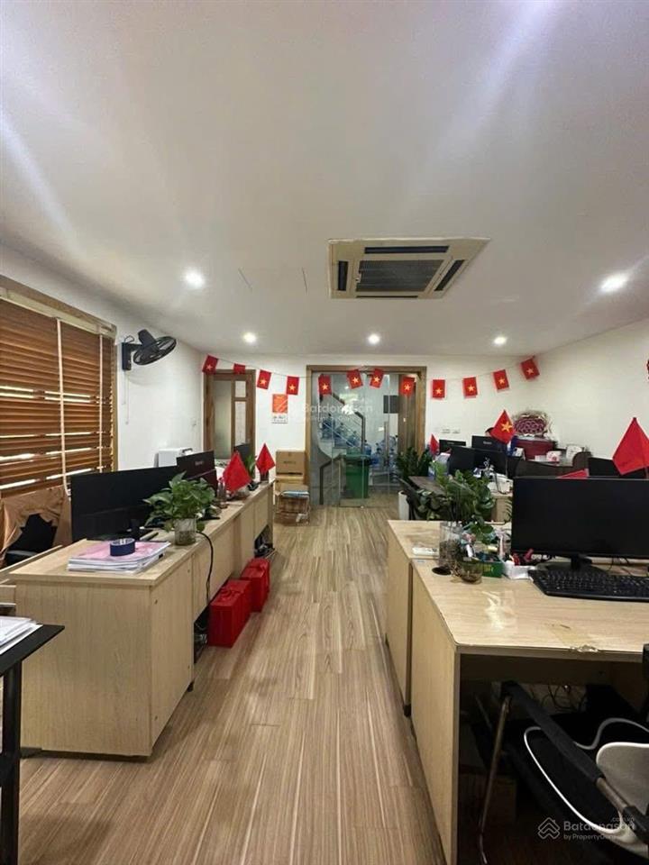 Bán tòa nhà lô góc 8 tầng thang máy, ô tô tránh, kinh doanh, phố nguyễn văn huyên, cầu giấy 16.5 tỷ