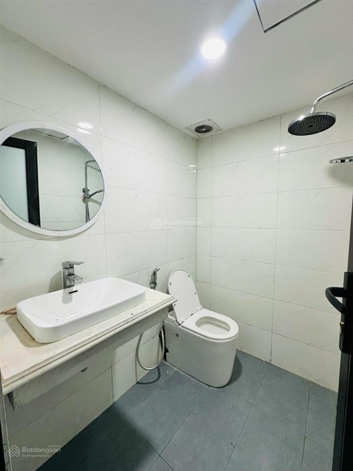 Bán tòa ccmn cầu giấy 60 tỷ 160m2 7 tầng thang máy ô tô đỗ cửa 35 phòng khép kín full dòng tiền