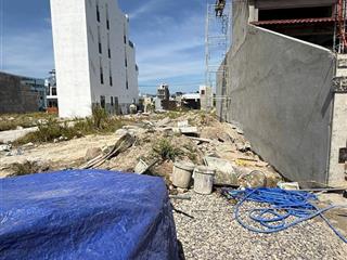 Bán đất tđc ngọc hiệp phường tây nha trang 107,5m2 ngang 5m, đường 20m, giá 4.6 tỷ