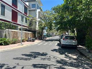 Lô góc đất biệt thự mặt đường anh đức  hà quang 1 phước hải nha trang. giá 70 tr/m 2