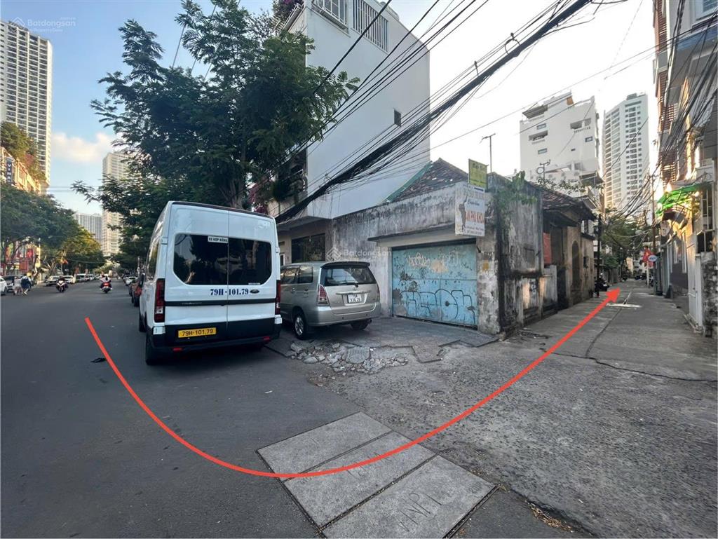 Bán nhà (73.5 m2, ngang 4.8 m) hẻm pasteur  cách biển 200 m  giá chốt 8.8 tỷ