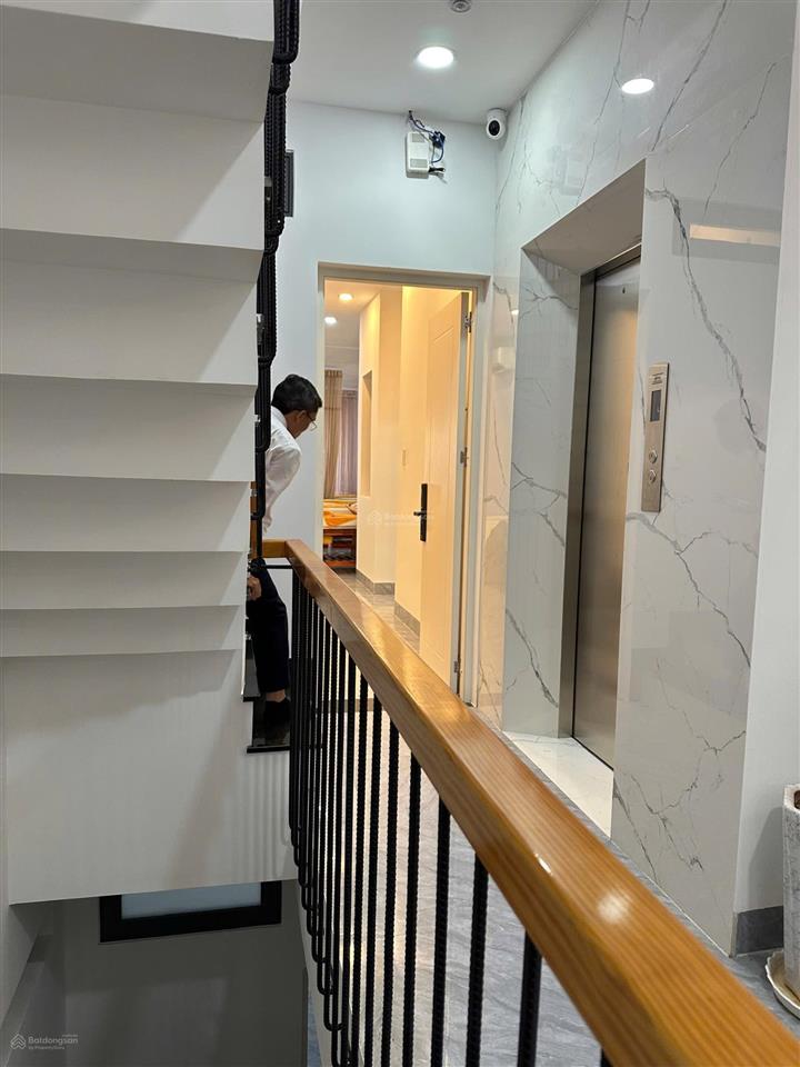 Bán nhà 4 tầng  mặt tiền ngô gia tự  đoạn 2 chiều  giá 22.4 tỷ  đang cho thuê 35 tr/ tháng