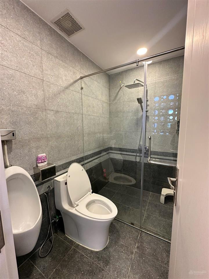 Bán nhà 4 tầng  mặt tiền ngô gia tự  đoạn 2 chiều  giá 22.4 tỷ  đang cho thuê 35 tr/ tháng