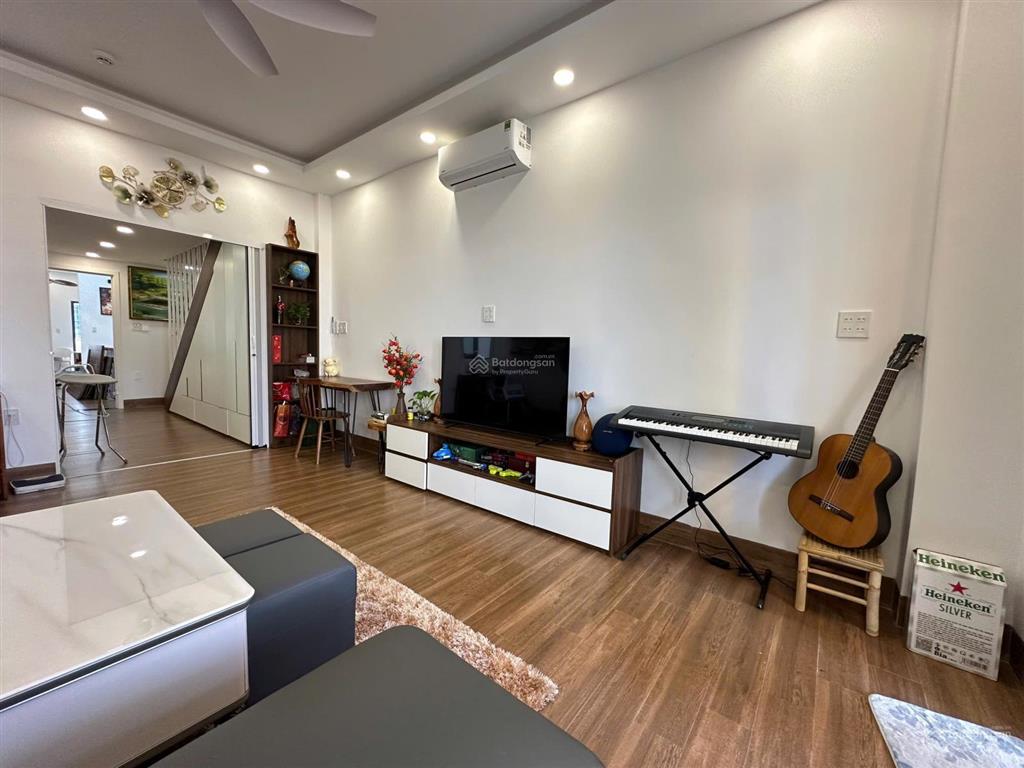 Bán nhà 4 tầng  mặt tiền ngô gia tự  đoạn 2 chiều  giá 22.4 tỷ  đang cho thuê 35 tr/ tháng