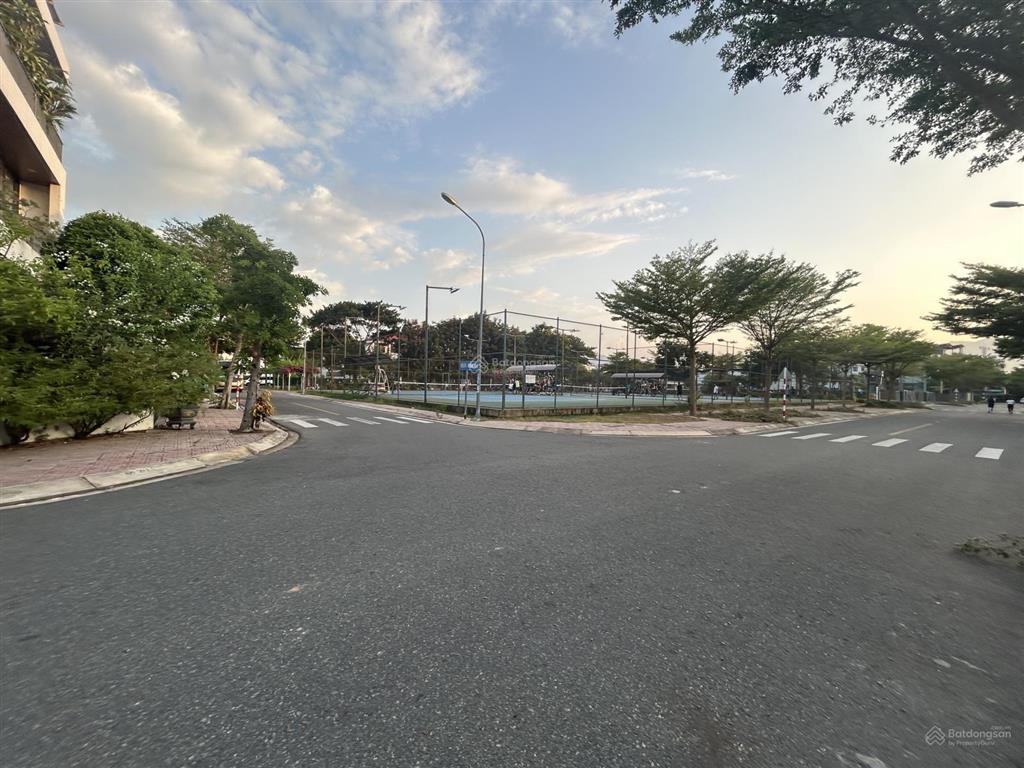 Lô góc đất biệt thự mặt đường anh đức  hà quang 1  phước hải  nha trang. giá 65 tr/m2 (16.38 tỷ)