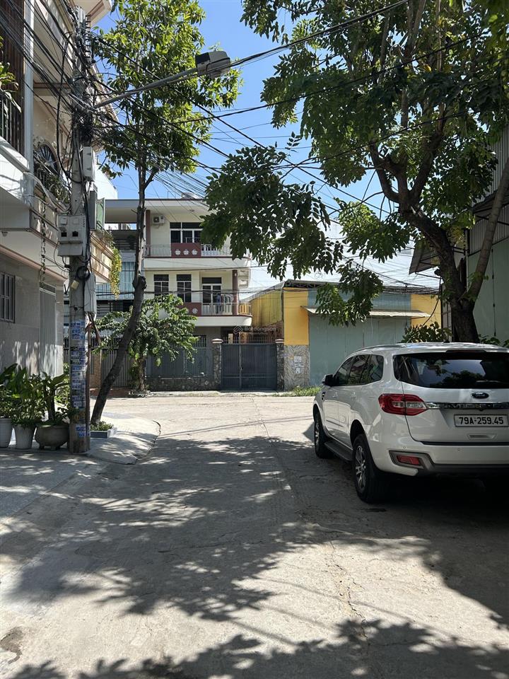 Nhà 2 tầng (110m2, ngang 5m) đường 10m, vĩnh hải, cách 2/4 chỉ 30m cách biển 1.2 km. giá 6,6 tỷ